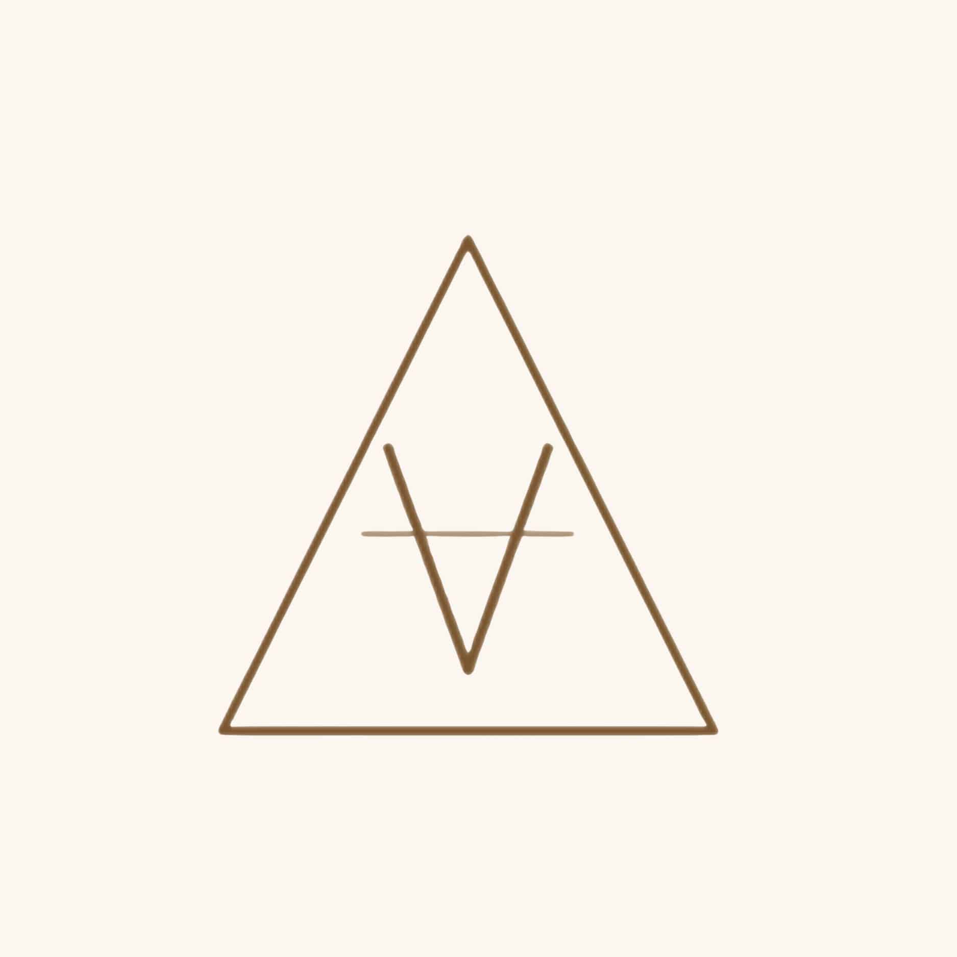 Triangle icon with an angular line shape representing jaw thinning